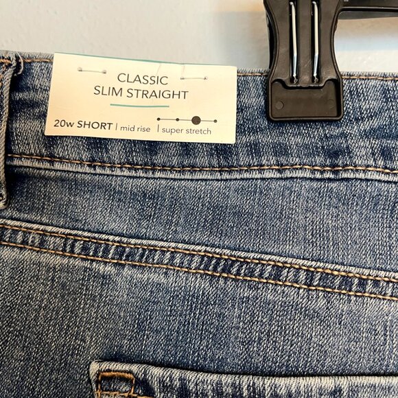 NWT Maurices Women's Jeans M Jeans 20W Classic Slim Straight, Short, Mid Rise - Picture 7 of 11